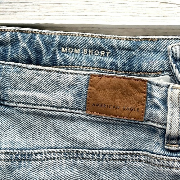 NWOT AE Women's Comfort Super Stretch Distressed Curvy Mom Denim Shorts - Picture 8 of 10